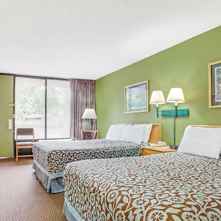 Days Inn By Wyndham Bradenton - Near The Gulf Exteriör bild