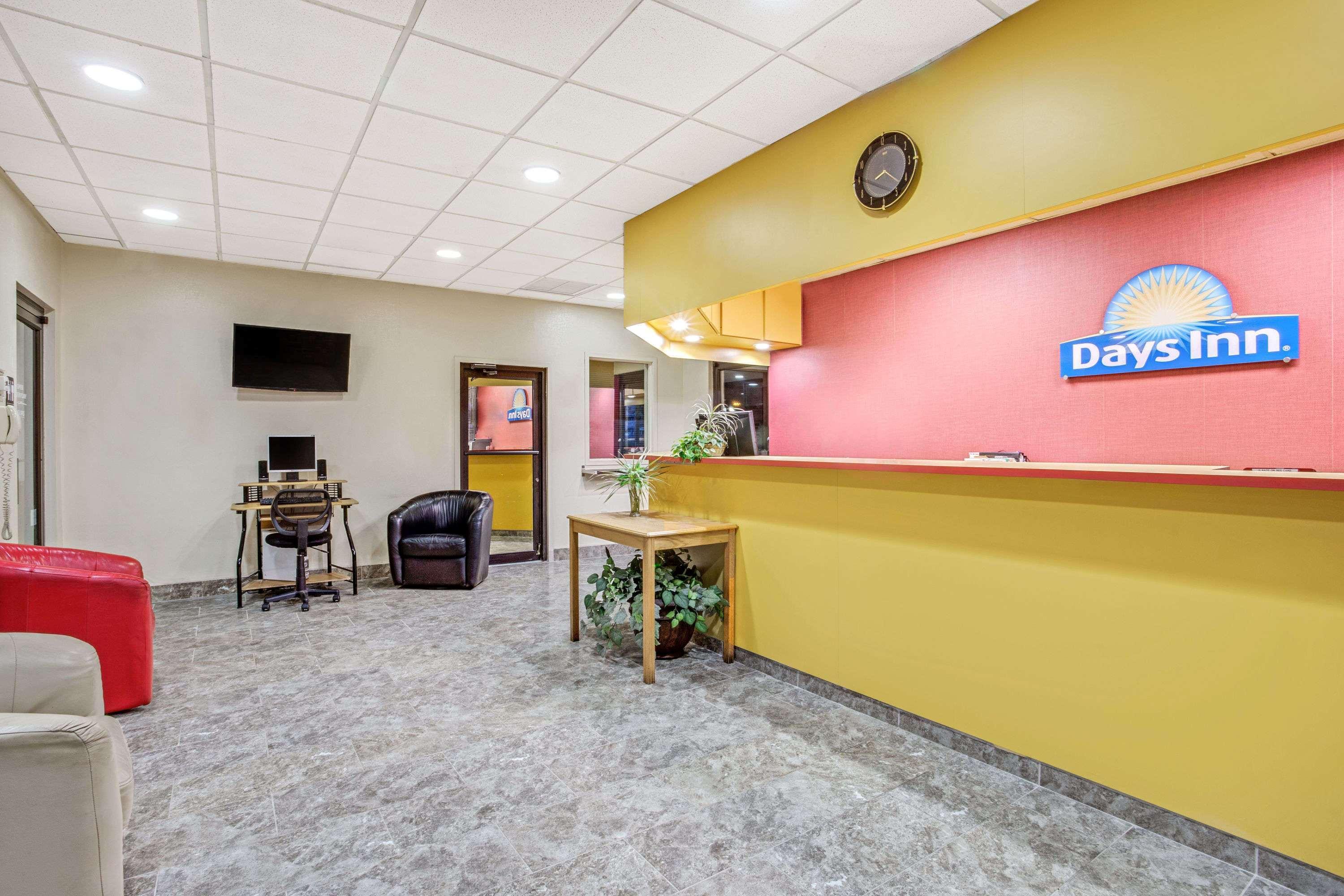 Days Inn By Wyndham Bradenton - Near The Gulf Exteriör bild