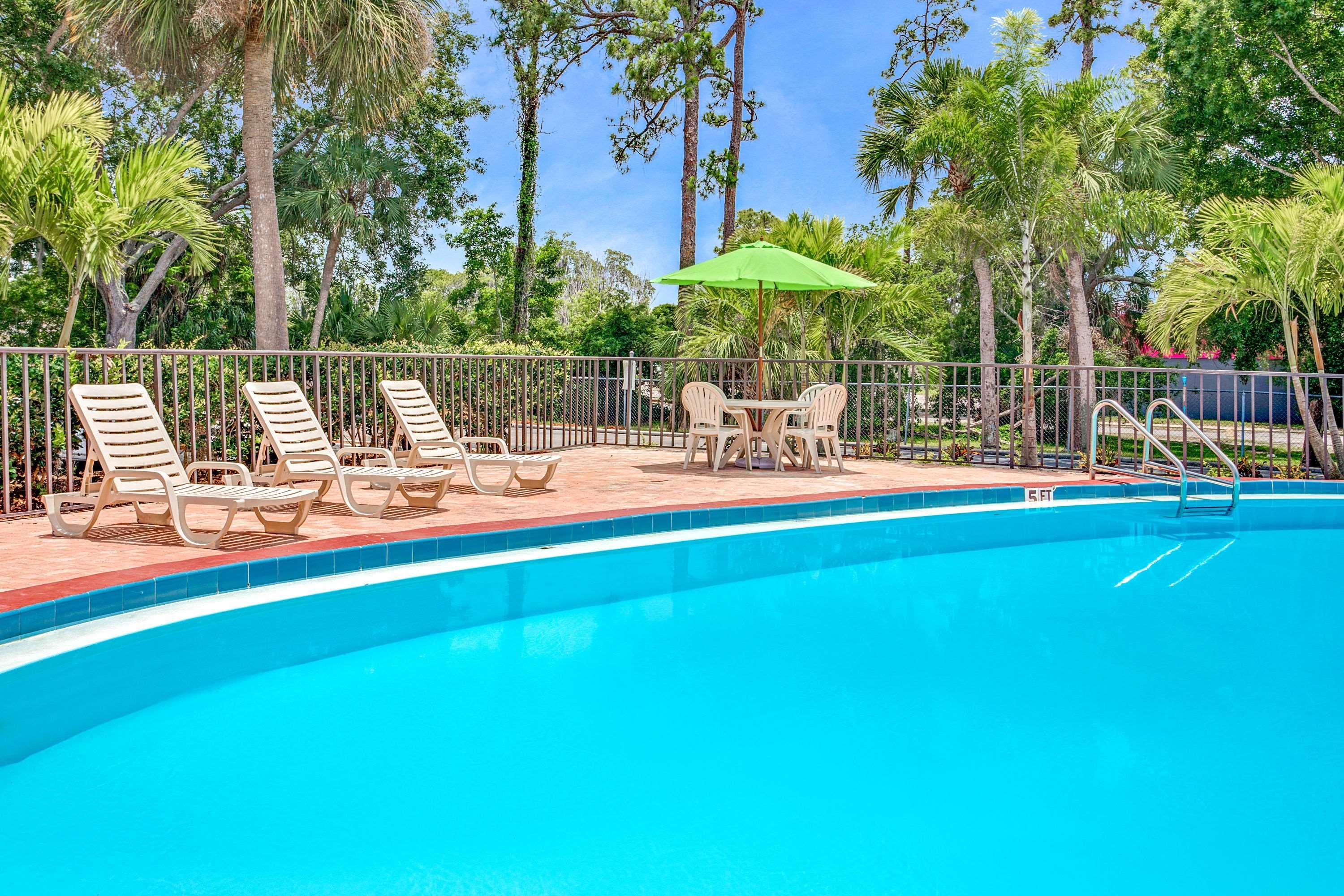 Days Inn By Wyndham Bradenton - Near The Gulf Exteriör bild